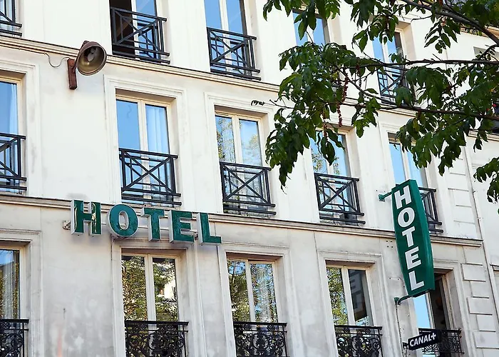 Hotel De La Tour Paris